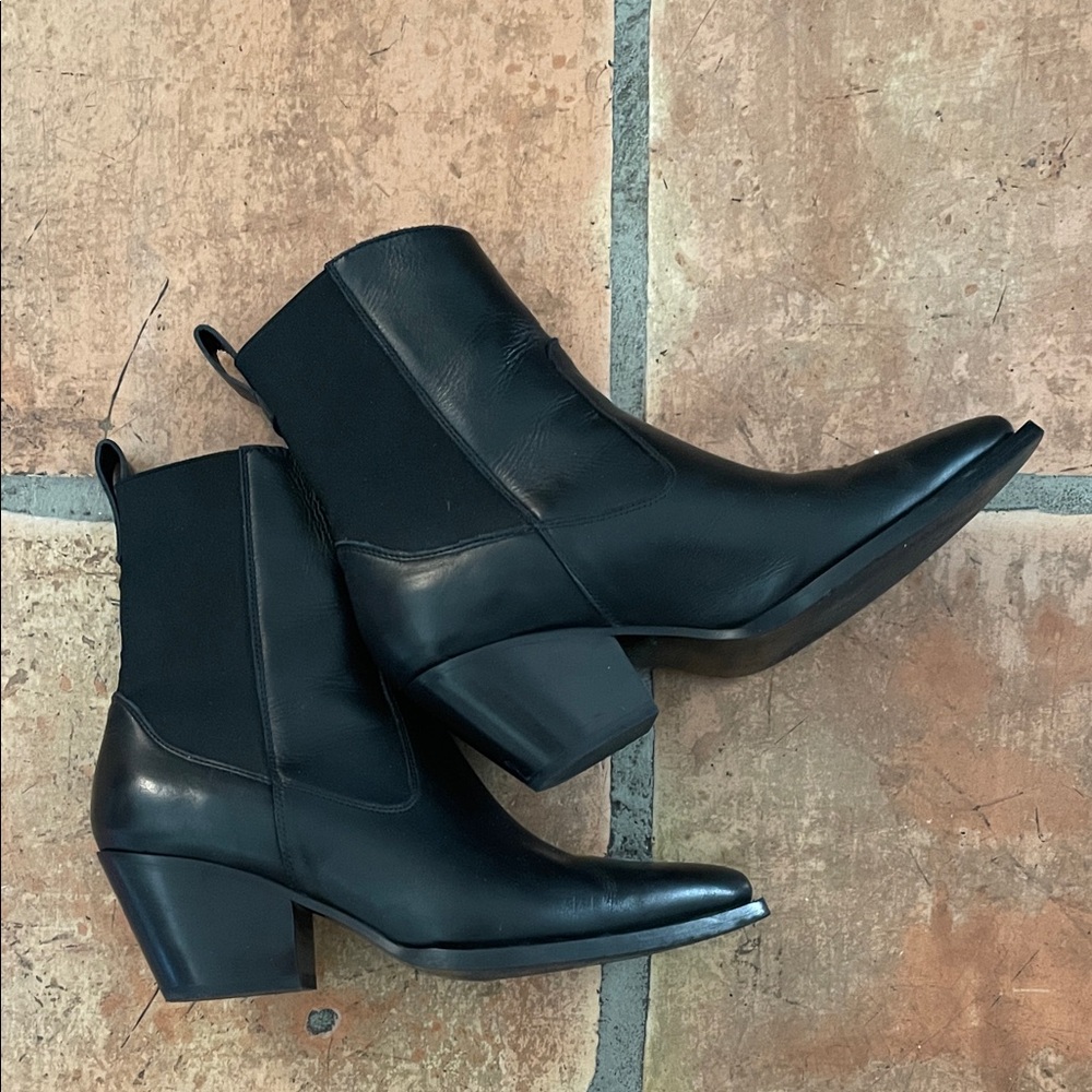 EVERLANE Made in Italy Size 11 Black Leather Ankle Boots